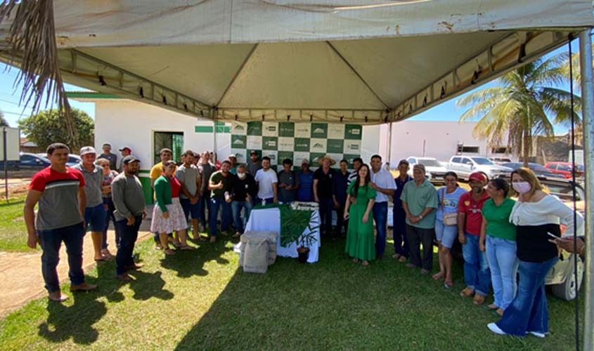 Deputado Marcelo Cruz visita o município de Cujubim