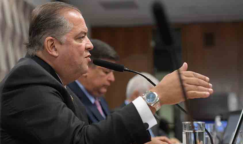 Relator apresenta relatório atualizado sobre regulamentação da IA Fonte: Agência Senado