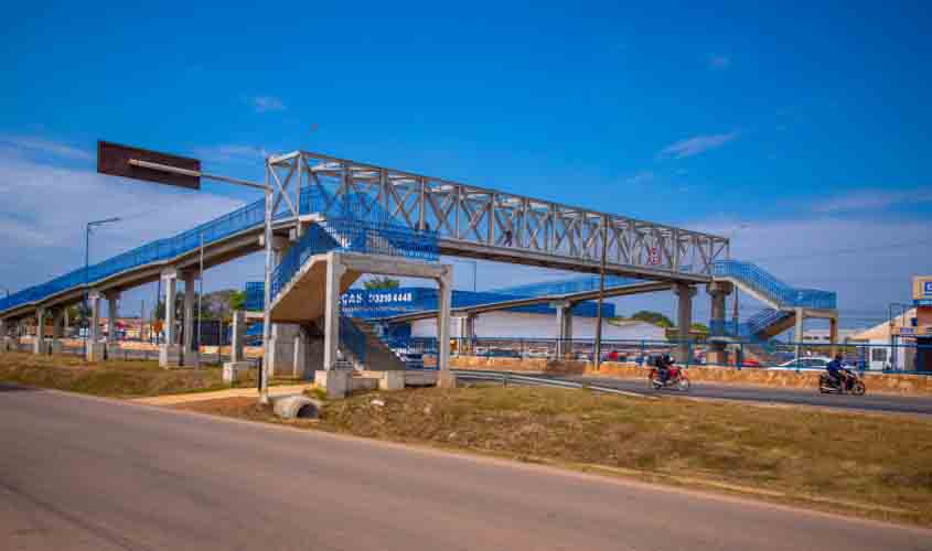 Prefeitura de Porto Velho presente na entrega das passarelas de travessia de pedestres na BR-364