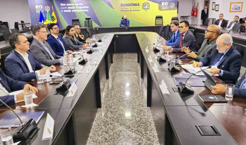 TCE, MPC e Estado debatem solução para situação da Caerd