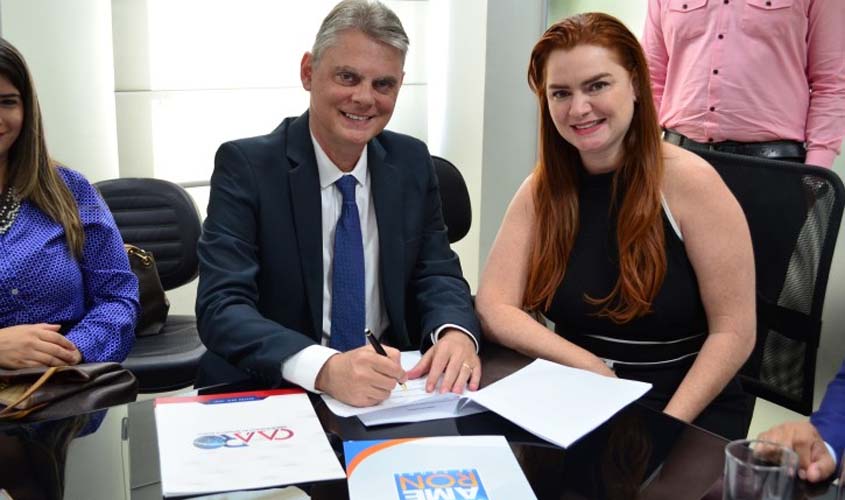 Caaro firma convênio com Ameron para melhor atender advocacia