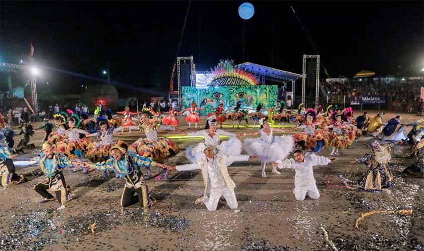 Público prestigia vencedores no último dia do Arraial Flor do Maracujá