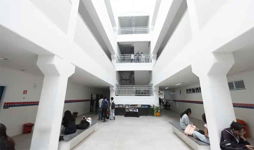 Escola em tempo integral deve ter jornada mínima de 35 horas semanais