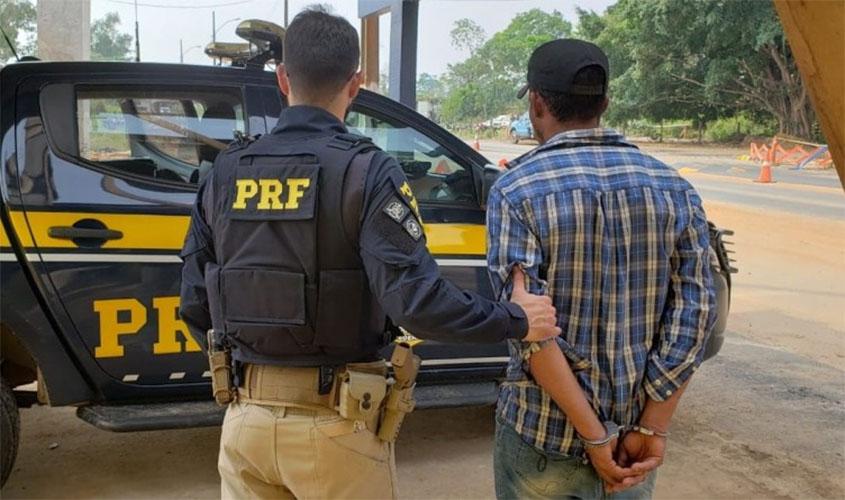 Foragido por roubo é preso pela PRF 