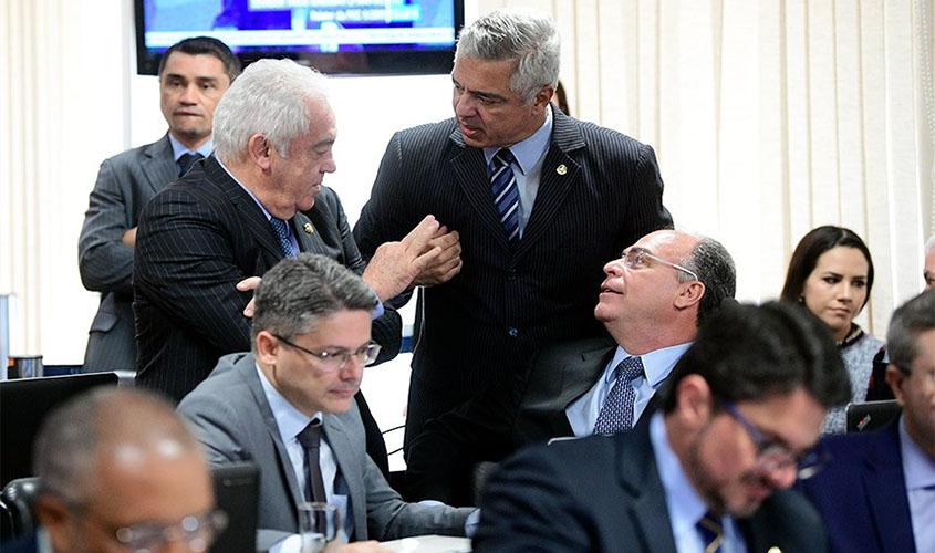 Policiais ganham regras mais brandas de aposentadoria na PEC paralela