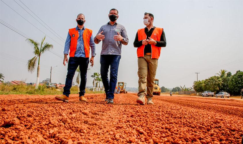 Famílias do perímetro urbano serão beneficiadas com pavimentação da RO-133