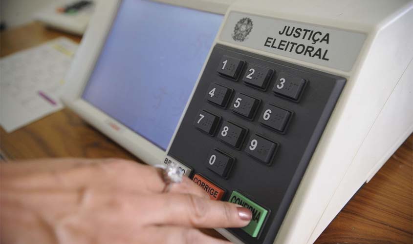 147 milhões de brasileiros vão às urnas neste domingo