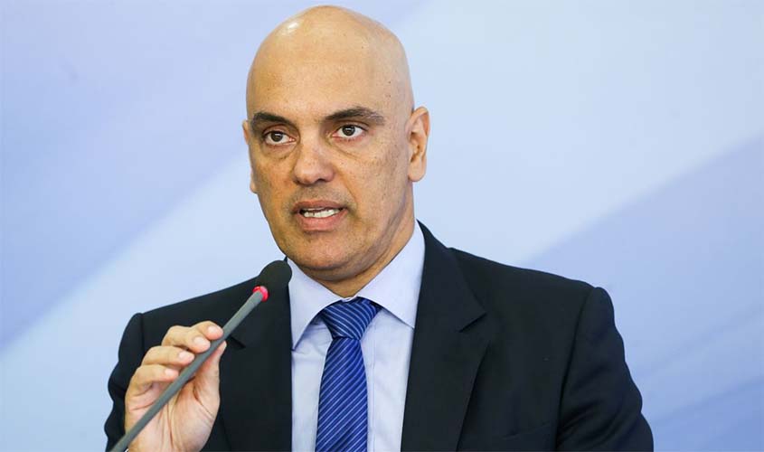 Alexandre de Moraes defende inquérito sobre fake news