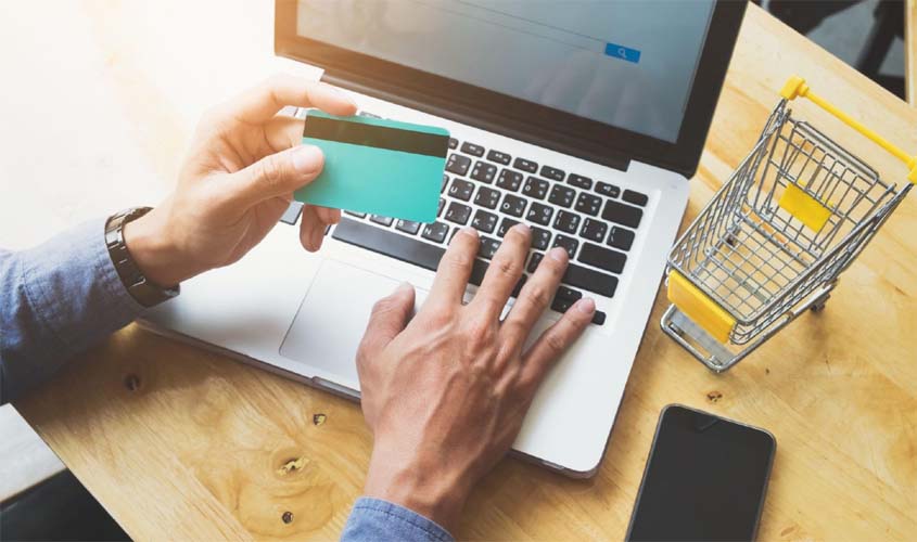 Black Friday começa antes dos descontos no comércio online
