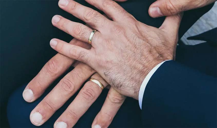 Crescem uniões entre pessoas do mesmo sexo no Brasil