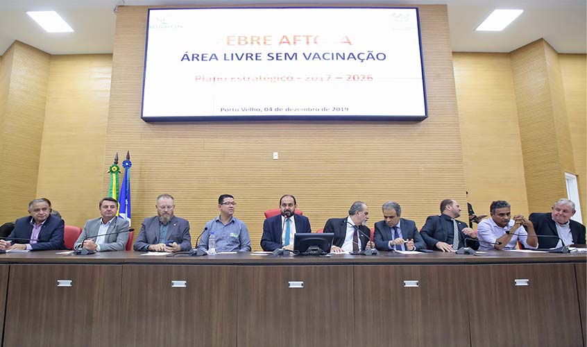 Presidente Laerte Gomes e governador anunciam o fim da vacinação contra a febre aftosa