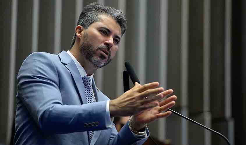 Seif celebra aprovação de fim da fiança para lesão por violência doméstica 