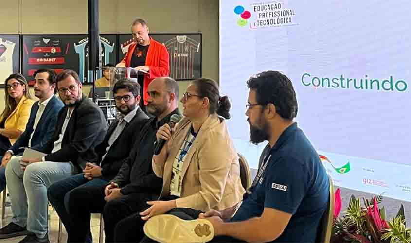 Egressa da Faculdade Metropolitana é Destaque Nacional em Evento sobre Educação Tecnológica e Sustentabilidade