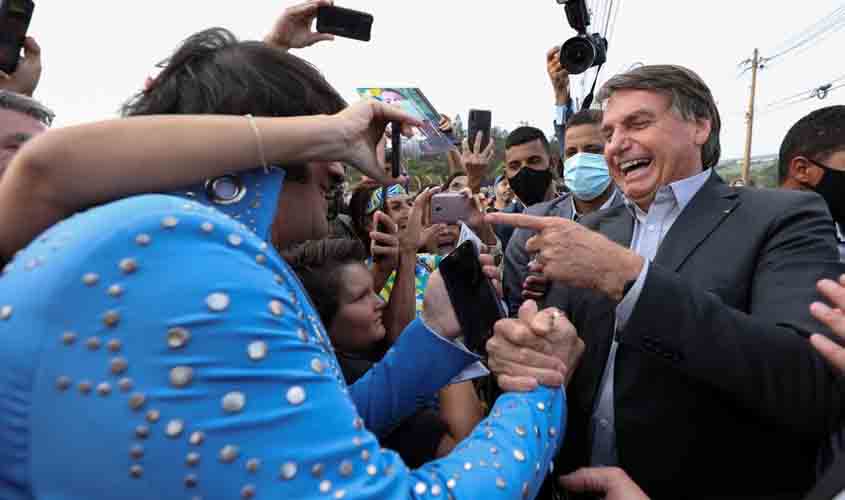 Senadores reagem a Bolsonaro dizer que não consegue “fazer nada” Fonte: Agência Senado