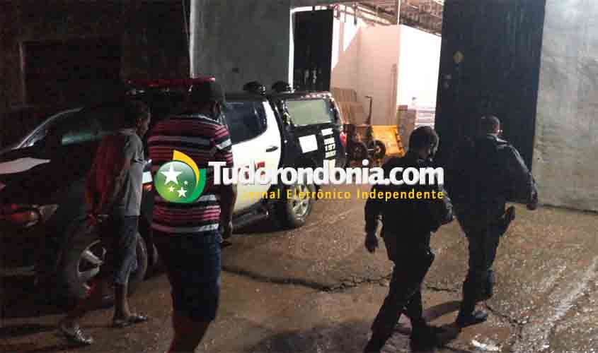 Quatro suspeitos de furto e receptação são presos após invasão de comércio