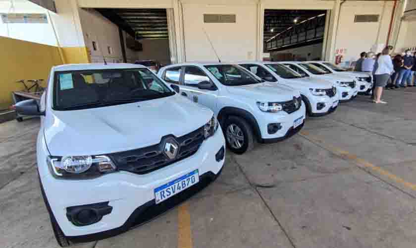 Saúde entrega quase R$ 10 milhões em equipamentos e veículos adquiridos com emendas de parlamentares