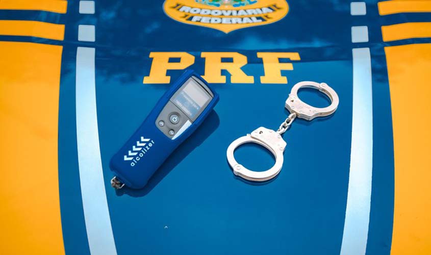 PRF em Rondônia prende dois homens por porte ilegal de arma de fogo em Ji-Paraná