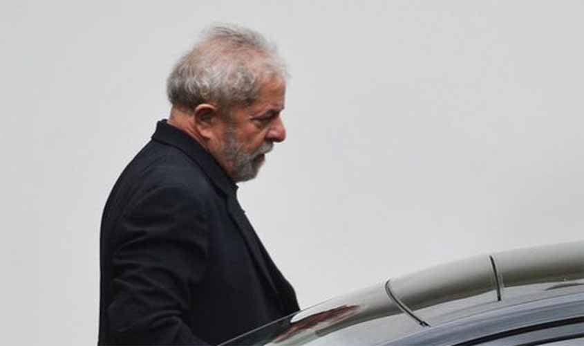 Lula é condenado a 12 anos de prisão em processo sobre sítio