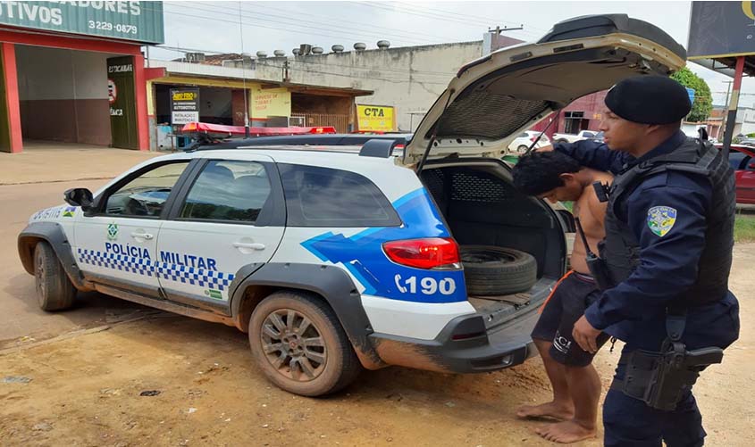 Homem com passagem por homicídio é preso com duas armas após roubo na zona leste