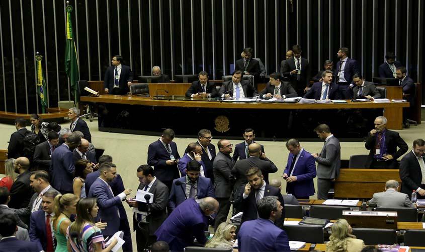 Câmara rejeita afastamento do deputado Wilson Santiago