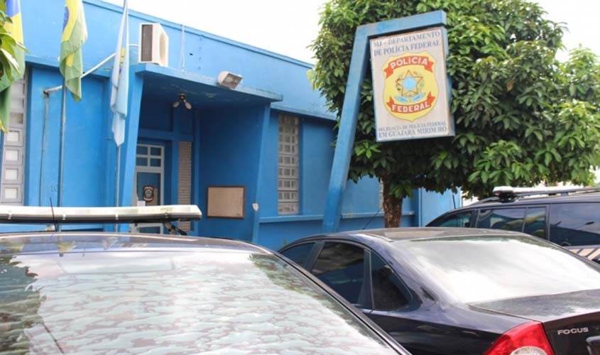 Homem é esfaqueado em bar e corre até a PF para pedir socorro