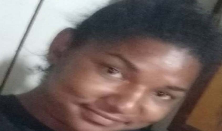 Mulher acusada de espancar vítimas durante assaltos é presa e imagem dela é divulgada em grupos no WhatsApp