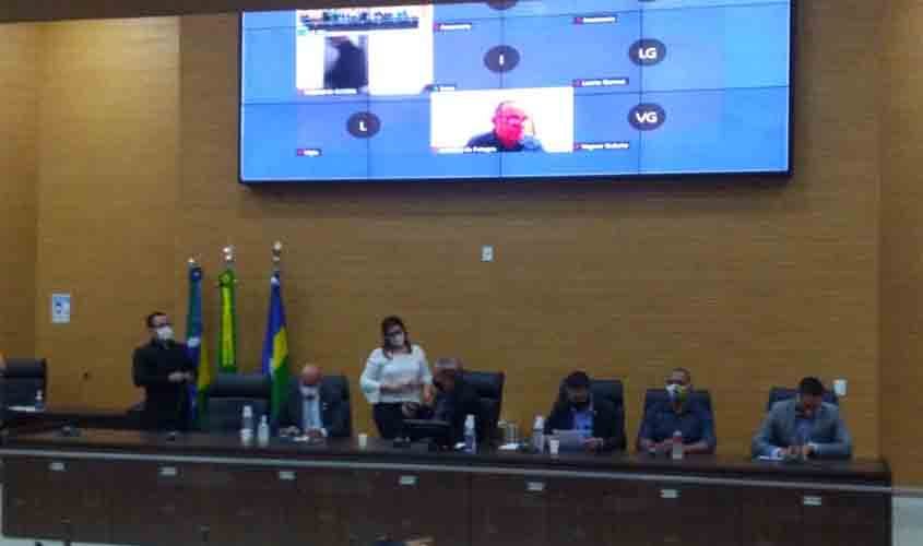 Comissão de Educação aprova pedido de informações ao Secretário Suamy Vivecananda