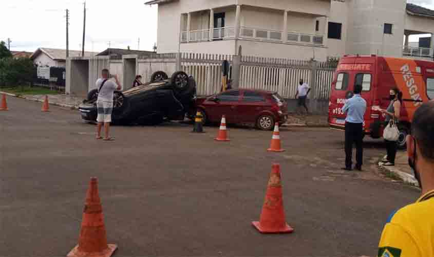 Acidente inusitado envolvendo dois carros e viatura dos Bombeiros deixa militar ferida; mulher levava filho a bordo