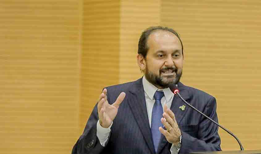 Deputado Laerte Gomes volta a criticar cartel de laticínios em Rondônia e defender produtores de leite