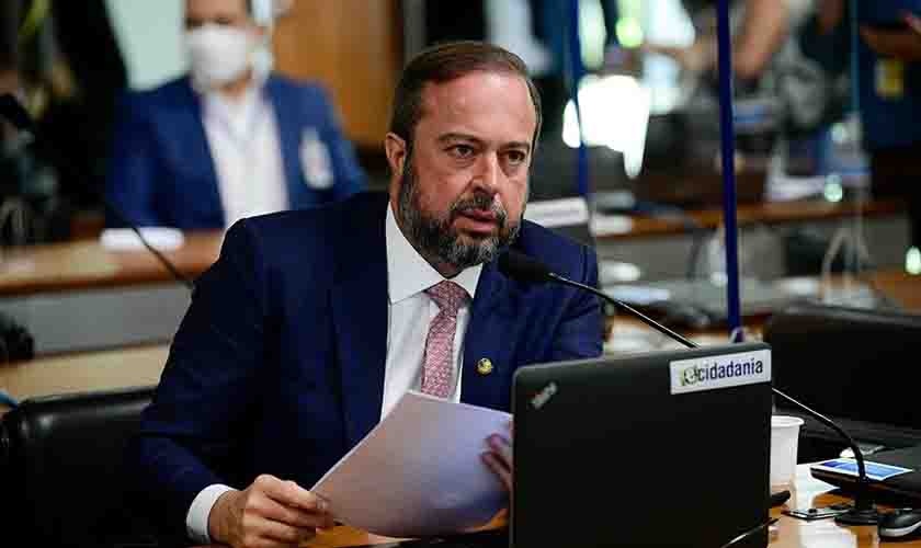 Comissão aprova fim da tese de defesa da honra em casos de feminicídio e violência doméstica