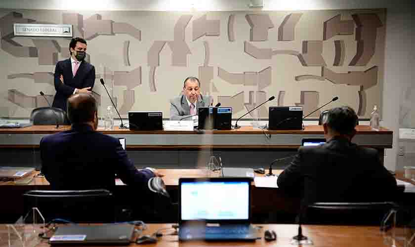 Computadores apreendidos de criminosos serão destinados a escolas, aprova comissão