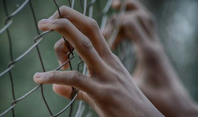 MPF denuncia homem acusado de tráfico internacional de pessoas