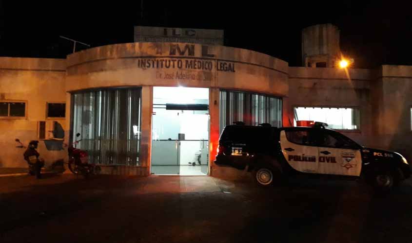 Dupla invade casa e executa homem com dois tiros