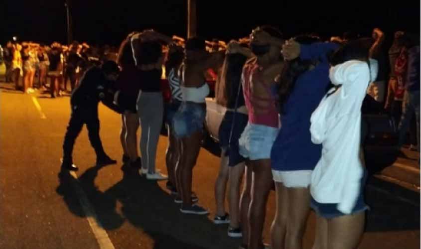 Operação da PM apreende veículos e drogas em “point dos exageros” em Vilhena; três são presos após bafômetro