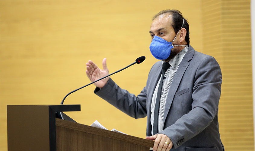 Deputado Laerte Gomes lamenta preço do leite e levanta bandeira de luta pelo produtor rural