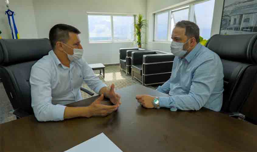 Alex Redano se reúne com presidente da AROM e discute pautas municipalistas