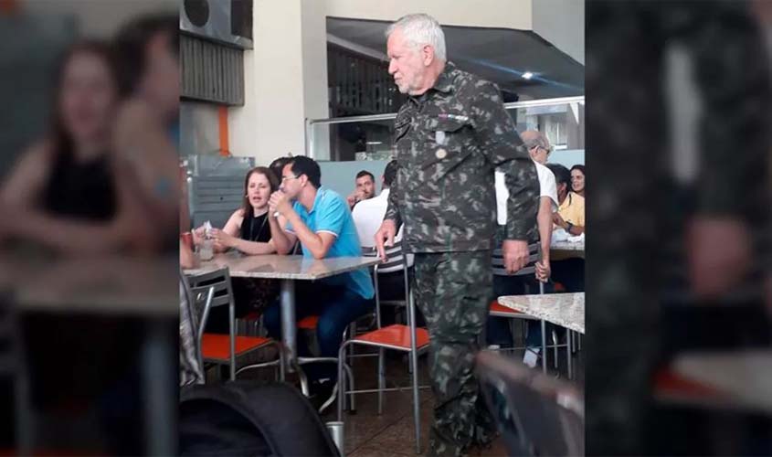 Alexandre Garcia vai de farda a restaurante de Brasília e vira piada nas redes