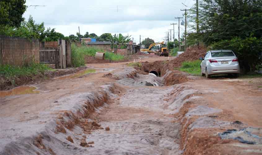 Obra na rua Capão da Canoa avança com implantação da rede de drenagem