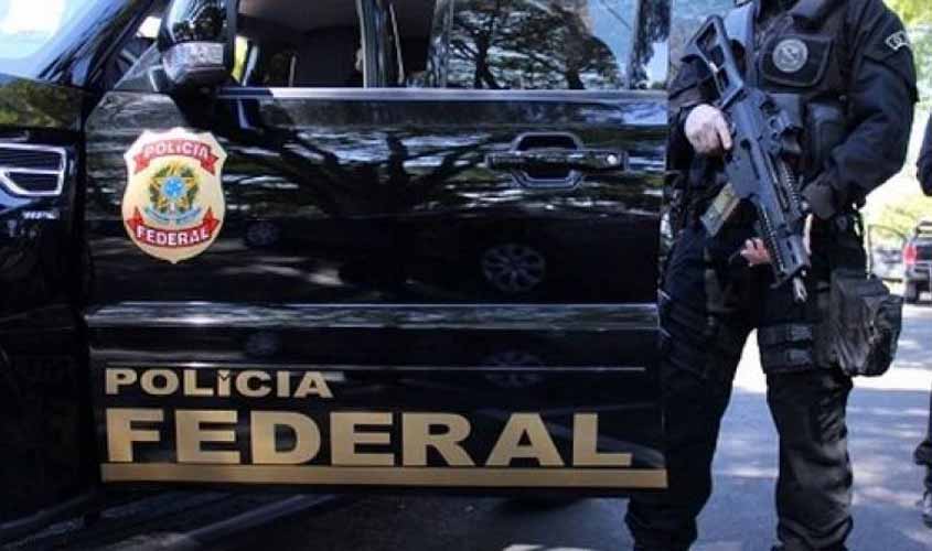 Polícia Federal faz buscas nas casas de acusados de fraudar documentos sobre compra e venda de madeiras em RO