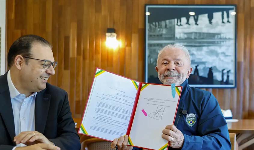Lula aprova renovação automática da CNH