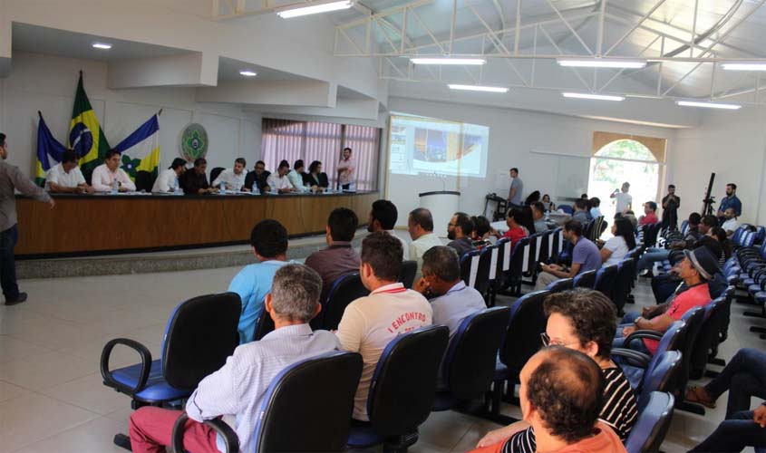 População questiona Energisa durante audiência pública 