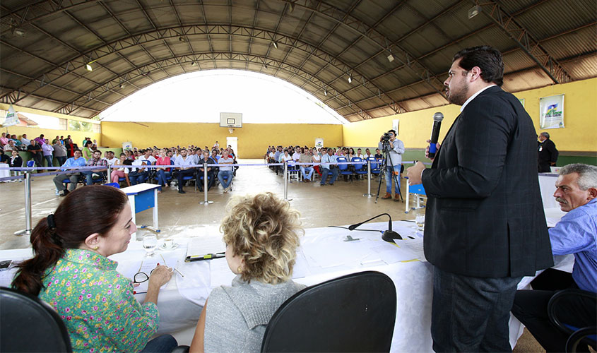 Jean Oliveira comemora com a população de Itapuã do Oeste a inauguração da ponte do Rio Jamari