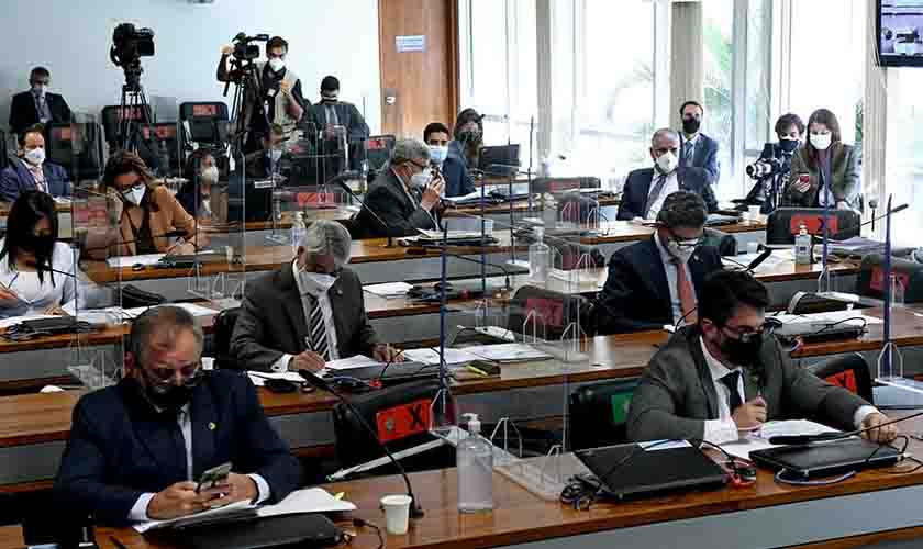 CPI pode convocar ex-cunhada de Bolsonaro que denunciou 'rachadinha'