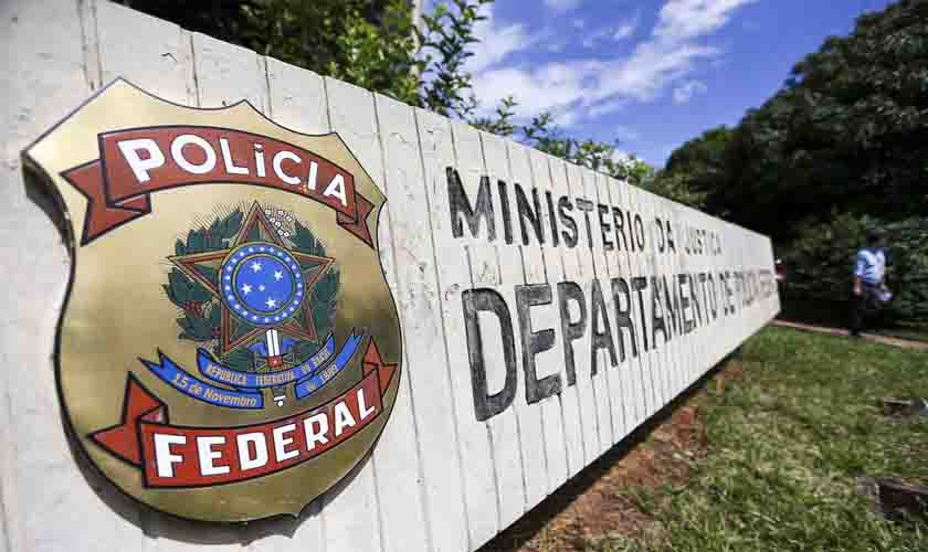 PF prende 15 pessoas e desarticula tráfico internacional de drogas