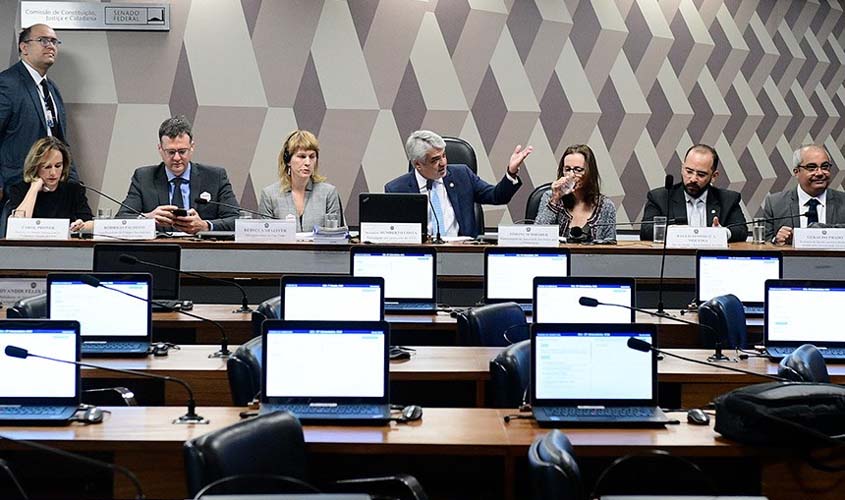 CCJ debate projeto do pacote anticrime