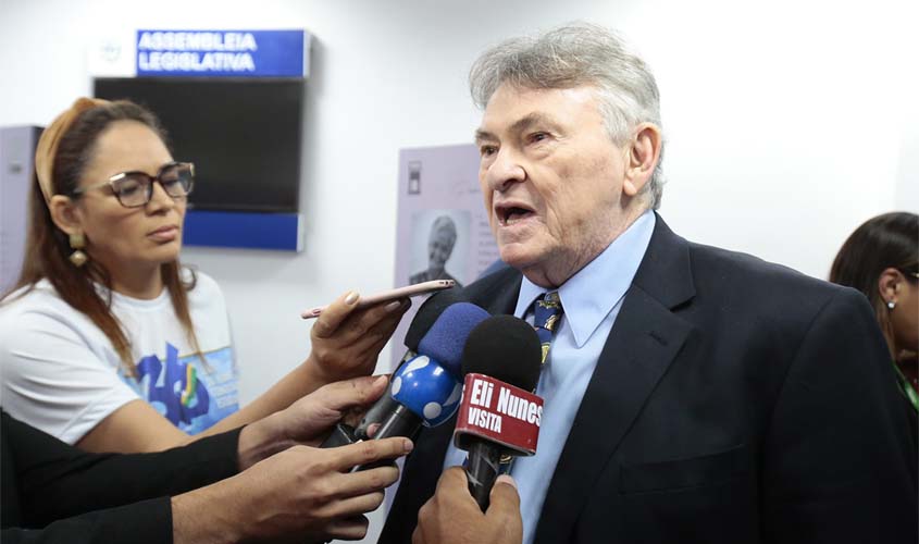 Piana se emociona ao relembrar de debates para a criação da primeira Constituição de Rondônia