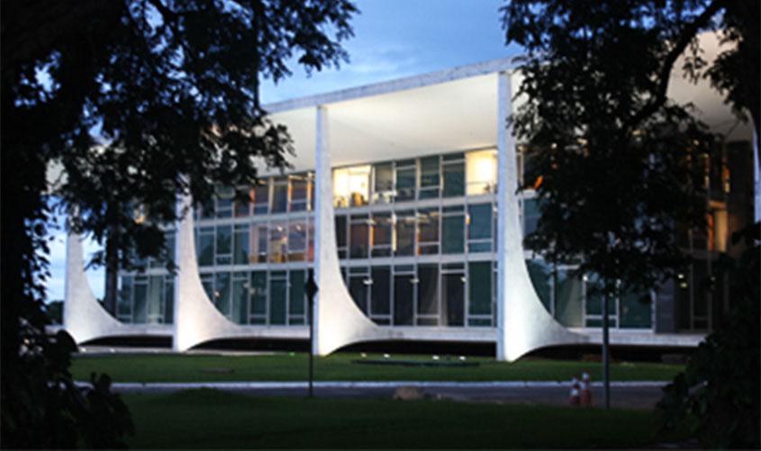 STF: teto constitucional incide sobre soma de pensão e aposentadoria