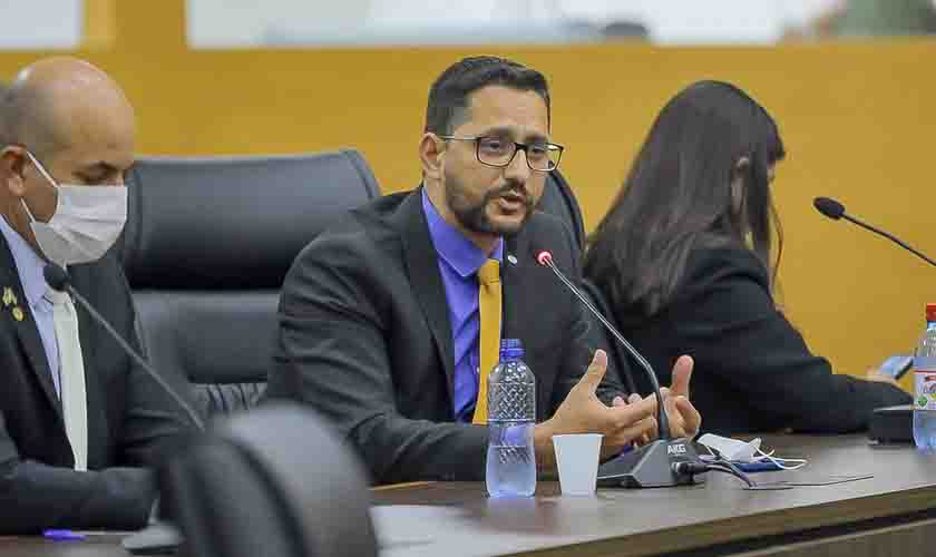 Deputado Anderson indica que governo em parceria com a prefeitura de Porto Velho estenda o programa “Tchau Poeira” para contemplar distritos da Ponta do Abunã