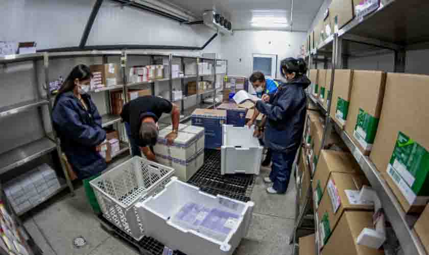 Rondônia recebe nova remessa de vacinas do Ministério da Saúde com 50.310 doses da Pfizer