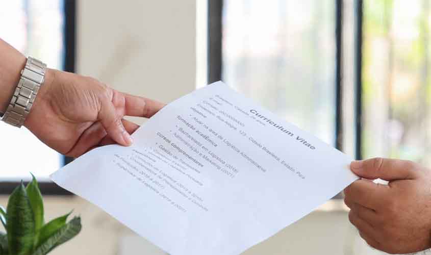 Sine Municipal reforça importância de um bom currículo para conquistar vagas